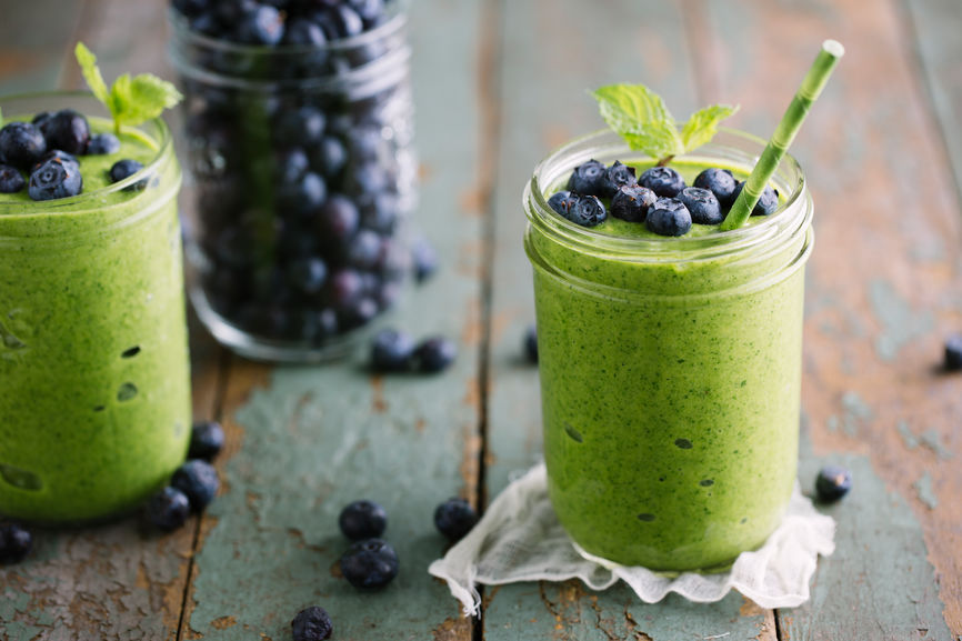 Green Mango Smoothie With Blueberries